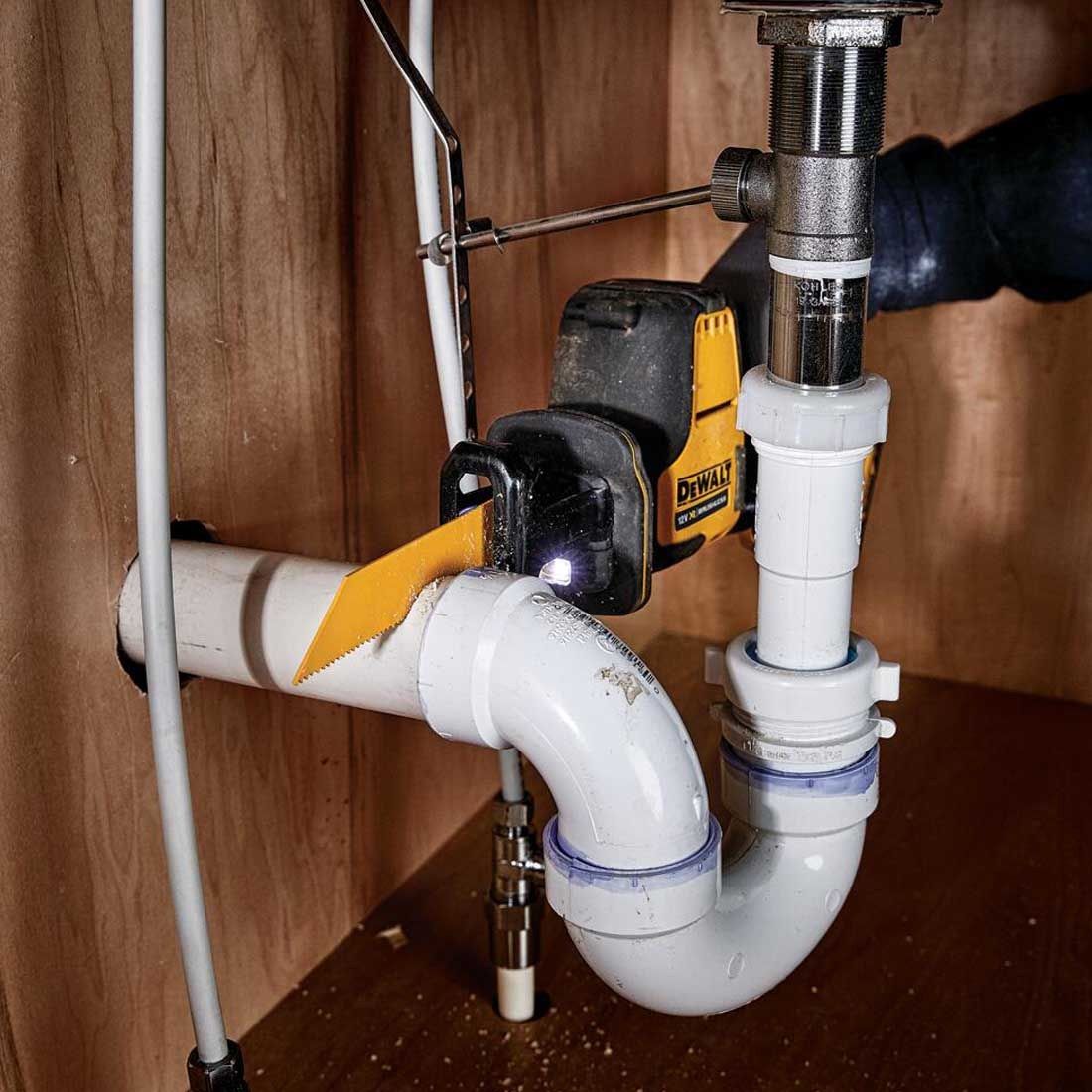 DeWalt DCS312D2-GB 10.8v / 12v XR Sub Compact bürstenlos Säbelsäge inkl. 2x 2.0Ah Akkus