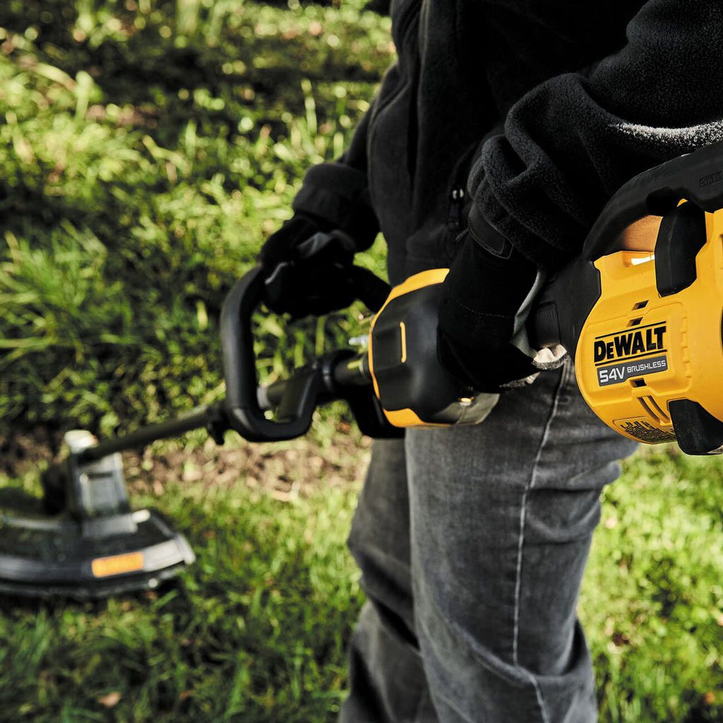 DeWalt DCMAS5713X1-GB 54v XR FLEXVOLT Split Boom mit Rasentrimmer Attachment inkl. 1x DCB547 Akkus