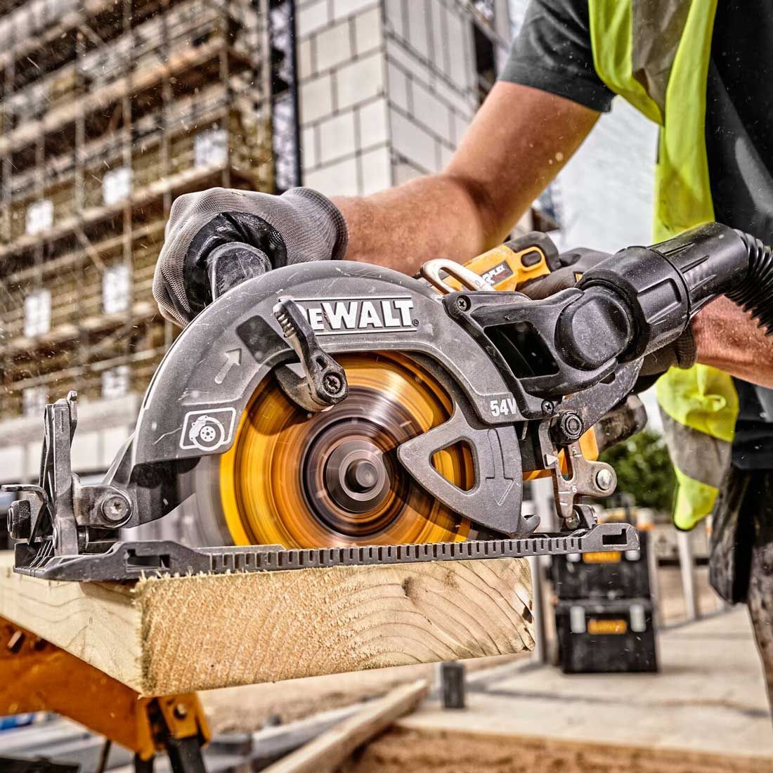 DeWalt DCS577T2-GB 54v XR FLEXVOLT Hochleistungs 190mm Handkreissäge inkl. 2x DCB546 Akkus