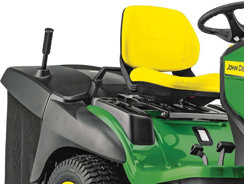 John Deere X167R Rasentraktor mit 107 cm Mähdeck