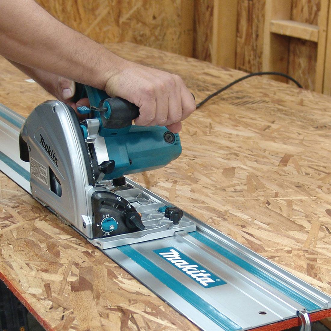Makita SP6000J2 Tauchsäge 165mm inkl. 2x Führungsschienen, Verbindungsstück & Makpac Case