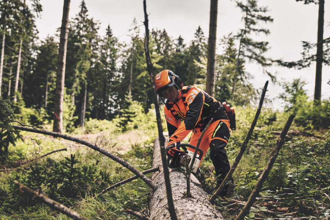 STIHL MS 400 C-M VW Benzin-Motorsäge | 3/8″ RS Schneidgarnitur 45 cm